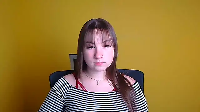 Snapshot of Evelina_GG chatting on 01.04.25 Evelina GG online show from 01.04.25