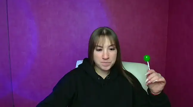Snapshot of Evelina_GG chatting on 01.05.25 Evelina GG online show from 01.05.25