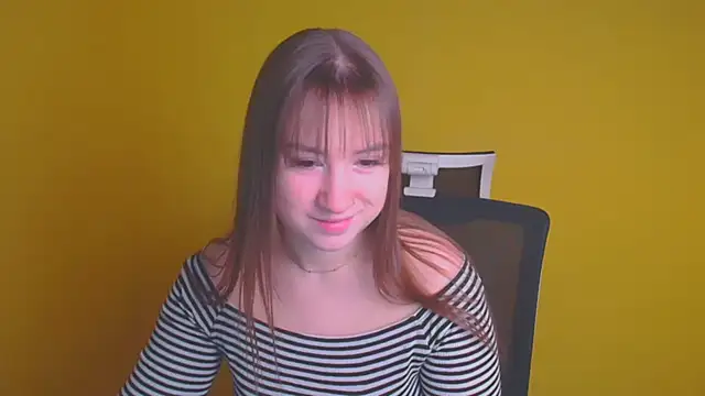 Snapshot of Evelina_GG chatting on 02.05.25 Evelina GG online show from 02.05.25