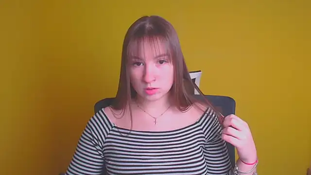 Snapshot of Evelina_GG chatting on 02.05.25 Evelina GG online show from 02.05.25
