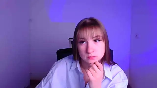 Snapshot of Evelina_GG chatting on 02.10.25 Evelina GG online show from 02.10.25