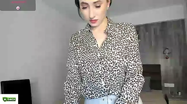 Snapshot of mitimisimi chatting on 01.17.25 mitimisimi online show from 01.17.25