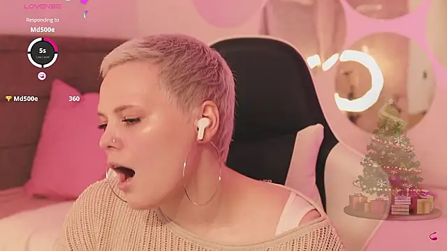 LikaBerry1 online show from 02.22.26