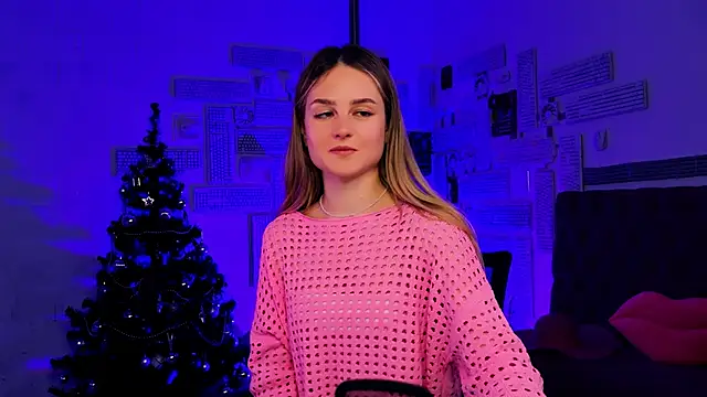 Snapshot of DeboraLarson chatting on 01.24.25 DeboraLarson online show from 01.24.25