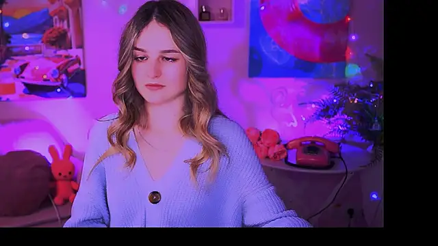 Snapshot of DeboraLarson chatting on 02.05.25 DeboraLarson online show from 02.05.25