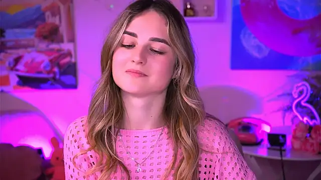 Snapshot of DeboraLarson chatting on 02.17.25 DeboraLarson online show from 02.17.25