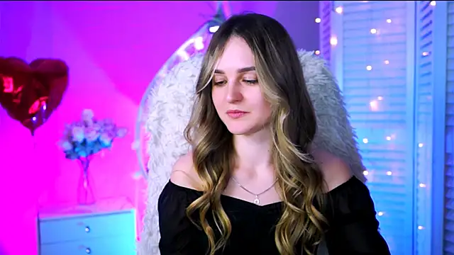 Snapshot of DeboraLarson chatting on 03.02.25 DeboraLarson online show from 03.02.25