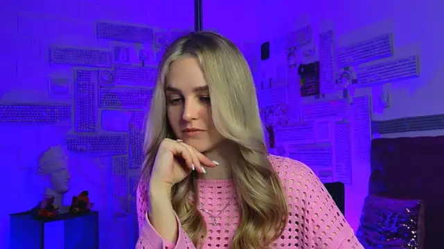 Snapshot of DeboraLarson chatting on 03.14.25 DeboraLarson online show from 03.14.25