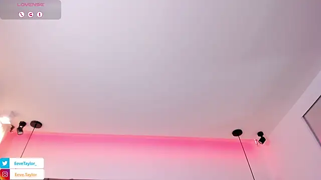 Eevee Taylor online show from 07.02.26