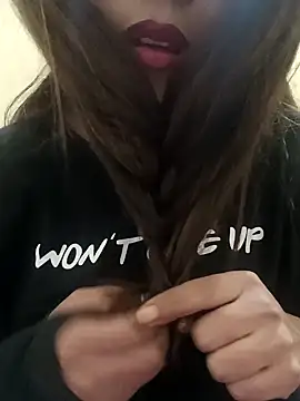 Snapshot of Sajel_000 chatting on 12.28.24 Sajel 000 online show from 12.28.24