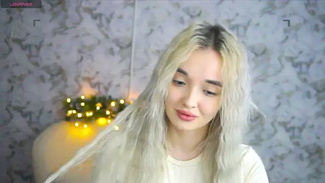 Snapshot of Ashley_S chatting on 02.08.26 Ashley S online show from 02.08.26