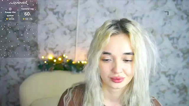 Snapshot of Ashley_S chatting on 02.10.26 Ashley S online show from 02.10.26