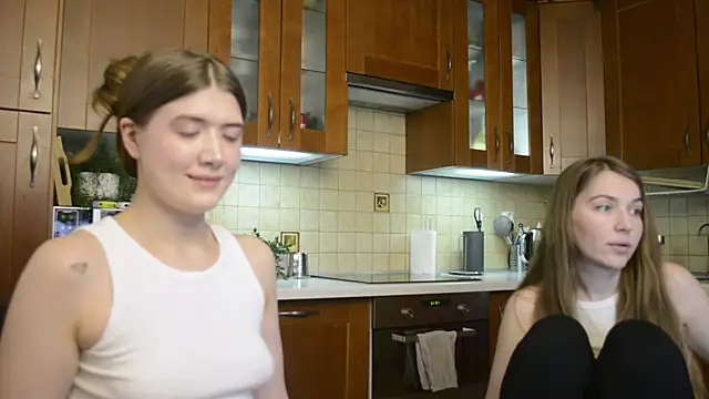 HotCaramellsTV online show from 02.09.26