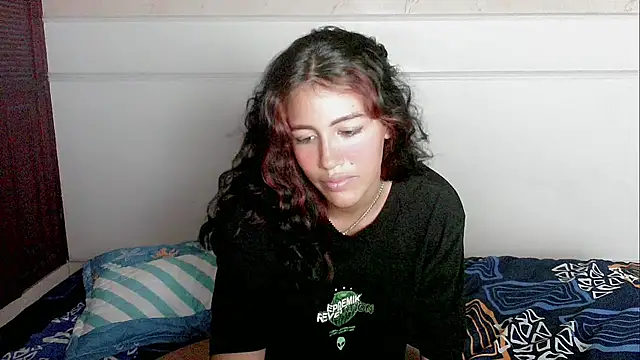 Snapshot of dayanita_hot_ chatting on 02.07.25 dayanita hot online show from 02.07.25
