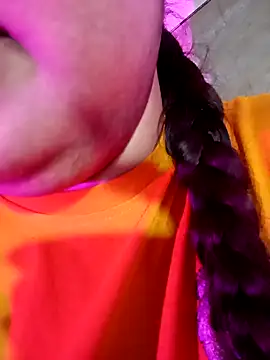 Suhanakhan00 online show from 05.17.26
