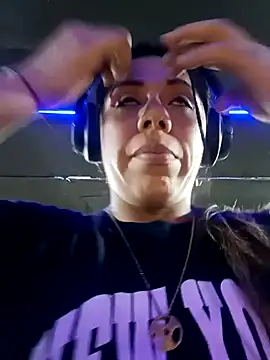 Karenn12 online show from 11.05.25