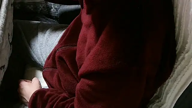 cinnabar red online show from 05.02.26