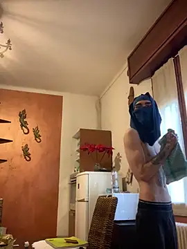 Chicano2k online show from 01.18.25