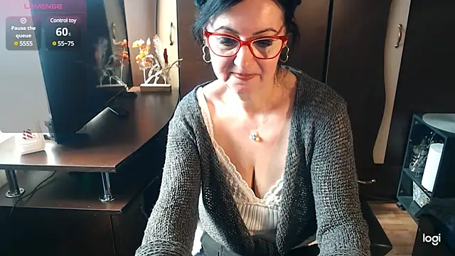 Snapshot of exymilf_ chatting on 02.24.25 exymilf online show from 02.24.25