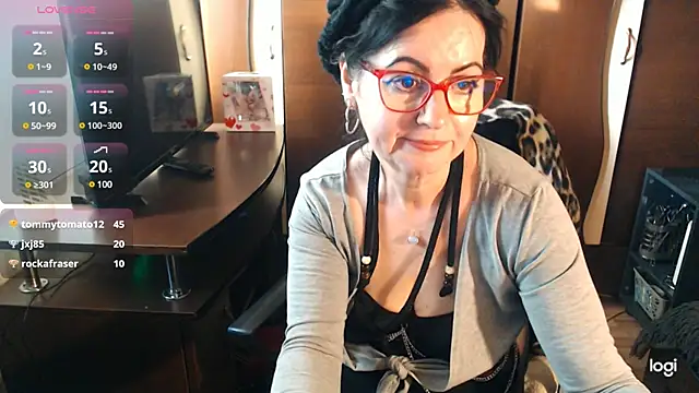 Snapshot of exymilf_ chatting on 03.04.25 exymilf online show from 03.04.25