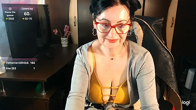 Snapshot of exymilf_ chatting on 03.21.25 exymilf online show from 03.21.25