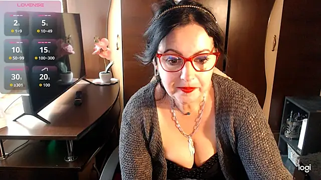 Snapshot of exymilf_ chatting on 10.15.25 exymilf online show from 10.15.25