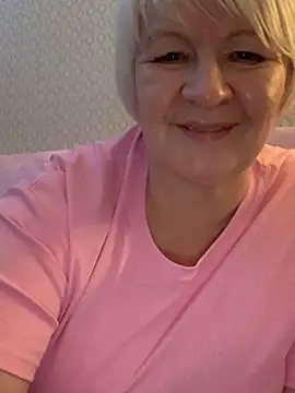 Snapshot of Laura_Millf chatting on 01.15.25 Laura Millf online show from 01.15.25