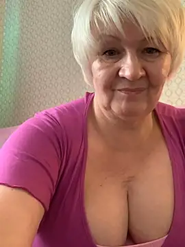 Snapshot of Laura_Millf chatting on 01.16.25 Laura Millf online show from 01.16.25