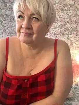 Snapshot of Laura_Millf chatting on 02.27.25 Laura Millf online show from 02.27.25