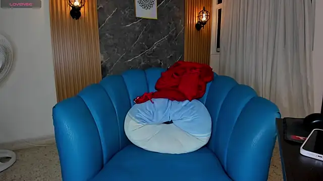 Julie Markk online show from 02.12.26