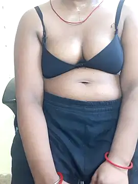 Snapshot of NairaSaxena chatting on 07.18.26 NairaSaxena online show from 07.18.26