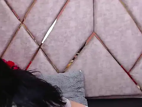 Snapshot of Eimy_Sexy_ chatting on 01.14.25 Eimy Sexy online show from 01.14.25
