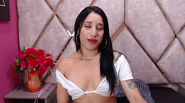Snapshot of Eimy_Sexy_ chatting on 01.23.25 Eimy Sexy online show from 01.23.25