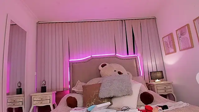 Valentina Se online show from 03.07.25