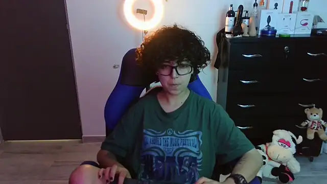 thomascooper7 online show from 10.23.25