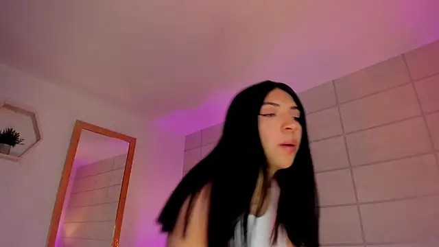 Christine Laam online show from 03.06.26