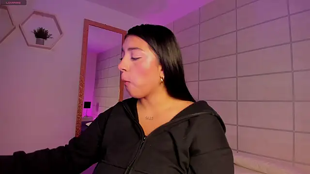 Christine Laam online show from 04.18.26