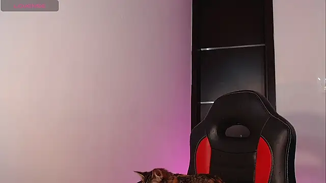 Snapshot of GiselleBlare chatting on 12.12.24 GiselleBlare online show from 12.12.24