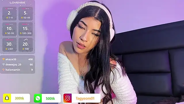 Snapshot of GiselleBlare chatting on 01.11.25 GiselleBlare online show from 01.11.25