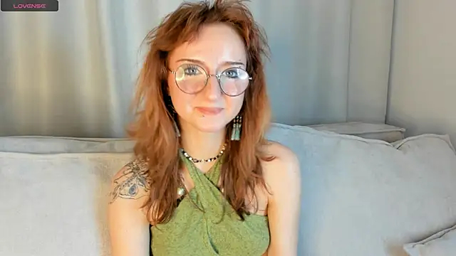 Snapshot of OraCarvin chatting on 12.03.24 OraCarvin online show from 12.03.24