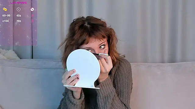 Snapshot of OraCarvin chatting on 12.07.24 OraCarvin online show from 12.07.24