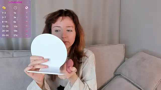 Snapshot of OraCarvin chatting on 12.13.24 OraCarvin online show from 12.13.24