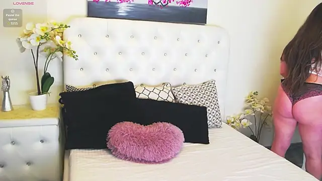 Ysabell01 online show from 04.14.26