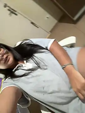 Snapshot of isa_ofc2024 chatting on 02.02.25 isa ofc2024 online show from 02.02.25