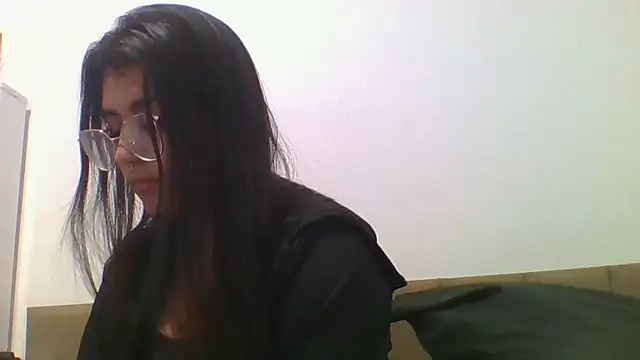 Snapshot of isa_ofc2024 chatting on 05.20.26 isa ofc2024 online show from 05.20.26