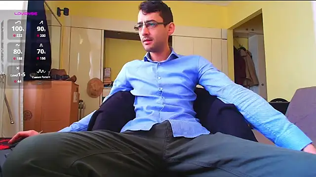 Snapshot of HungEddy chatting on 02.18.26 HungEddy online show from 02.18.26