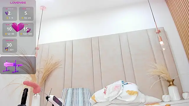 SabrinaAlcantara1 online show from 12.26.24