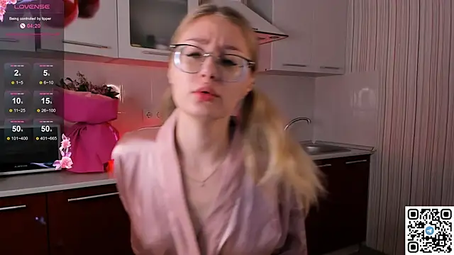 Snapshot of LivyyBossom chatting on 02.01.25 LivyyBossom online show from 02.01.25