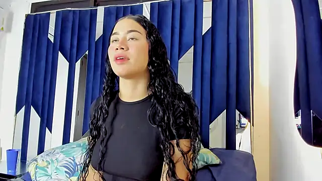 Snapshot of Sofia-candyht chatting on 12.20.24 Sofia-candyht online show from 12.20.24