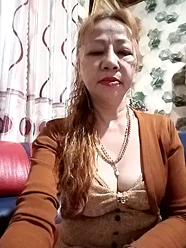 Snapshot of Baby-sexysweet69 chatting on 12.22.24 Baby-sexysweet69 online show from 12.22.24